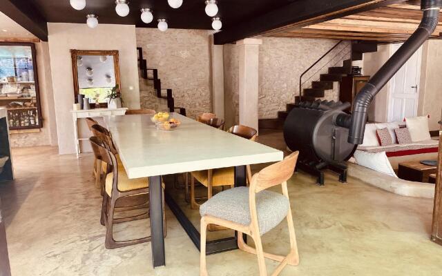 M&S Bed and Breakfast