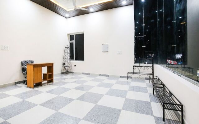 Oyo 47577 Hotel Goldenland