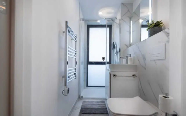 Forbes Suite1406-hosted by Sweetstay