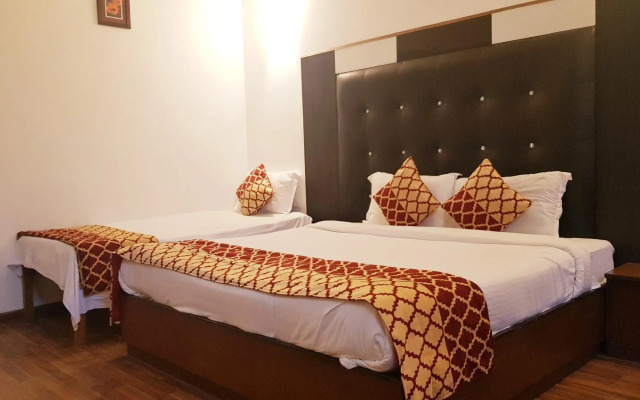 OYO Rooms Bhagsu Waterfall