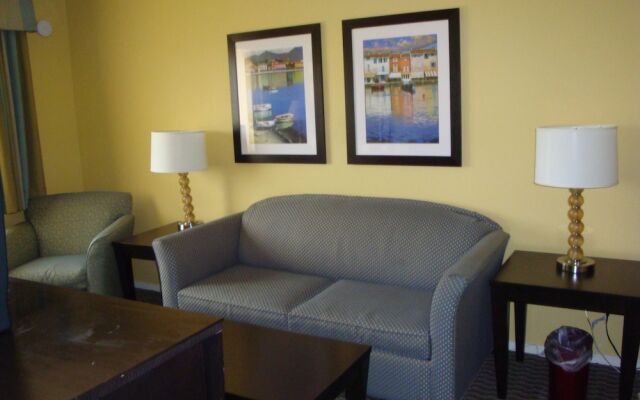 Ramada West Sacramento Hotel and Suites