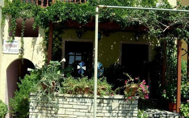 Smaragda Hotel