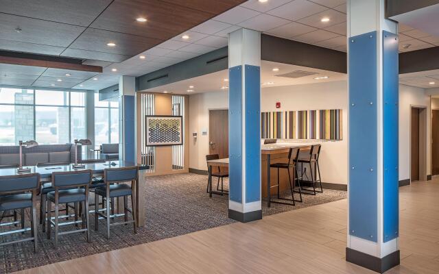 Holiday Inn Express And Suites West Omaha - Elkhorn, an IHG Hotel