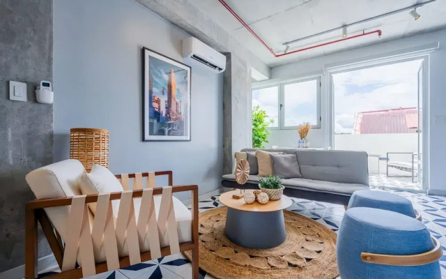 w Cool 1BR With Private Terrace in Plaza Herrera