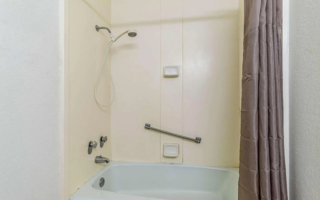 Motel 6 Natchitoches, LA