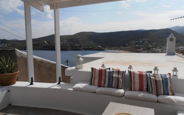 Hidesign Athens Traditional Stone house in Kea