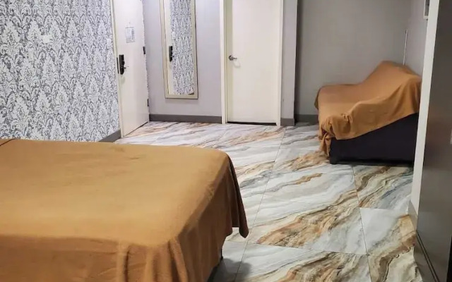 The Essence Hotel AT JFK