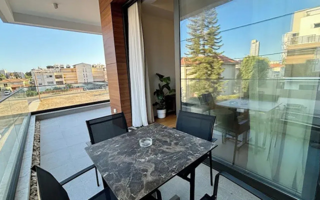 Oxford House Apt by TrulyCyprus