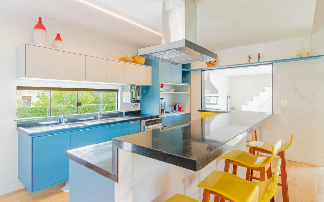 GB77 Ótima Casa 5 Quartos com Piscina e Churrasqueira - Guarajuba