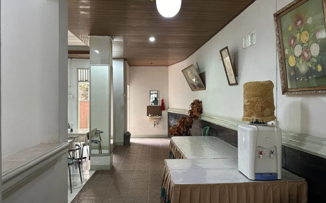 Capital O 93291 Bintang Hotel