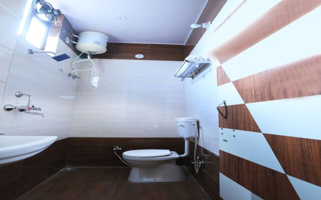 OYO 11940 Hotel Yellow Park