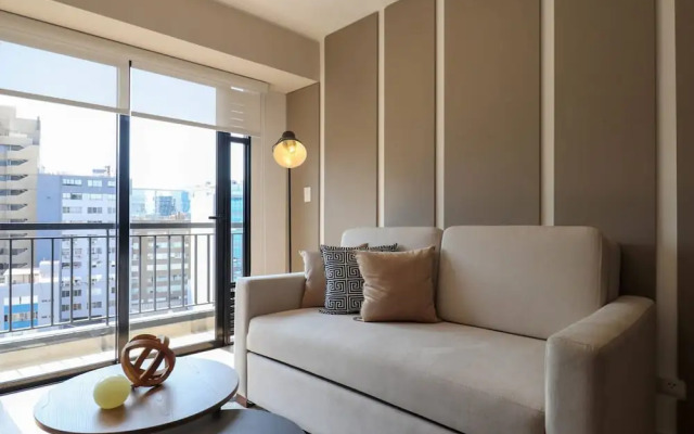 w Fascinating 1BR With Balcony in San Isidro