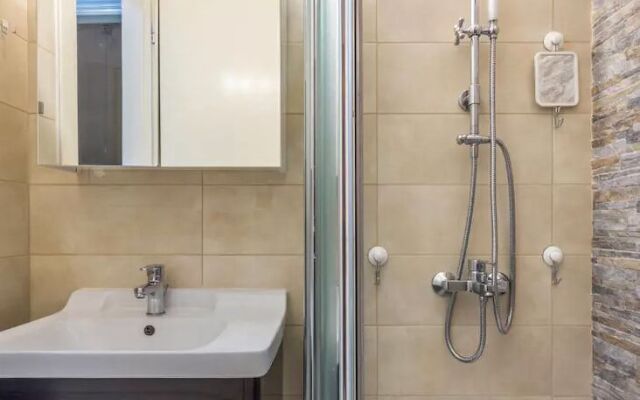 Adorable flat for 4 ppl in Kolonaki