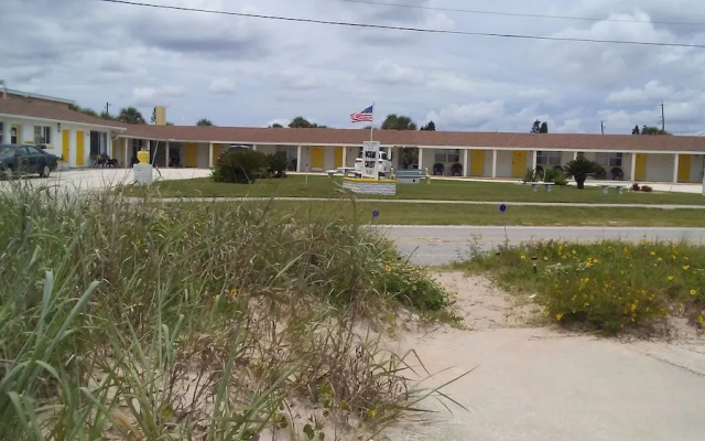Ocean Crest Motel
