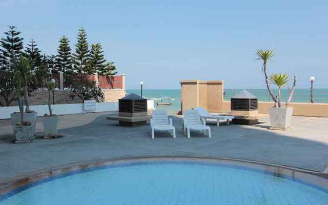 Chukamol Condominium No.1005