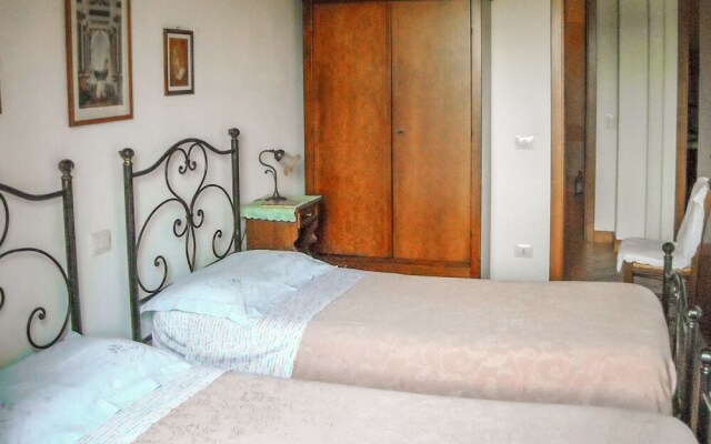 Traditional Apartment Beatrice