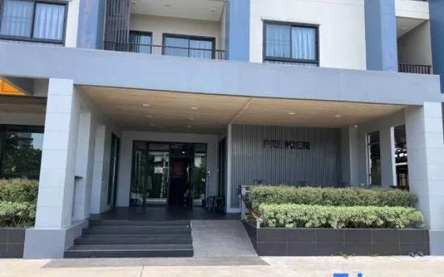 Premier Luxe Hotel