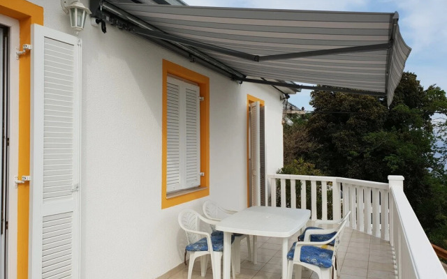 Grand Terrace Sea View Apartment