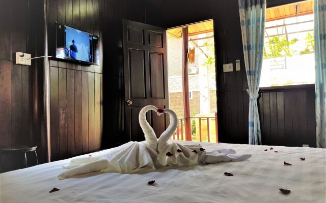 Hung Vuong Resort