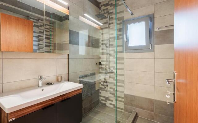 Georgia seaview apartment B1