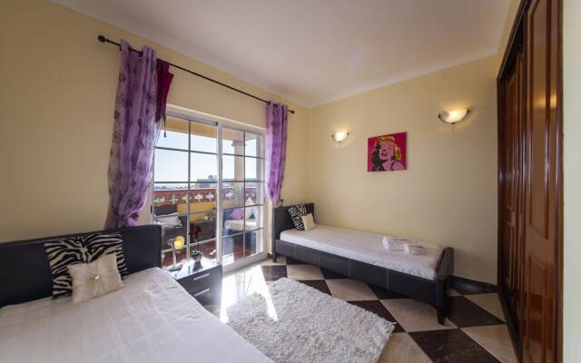 B47 - Walkway Beachview Place