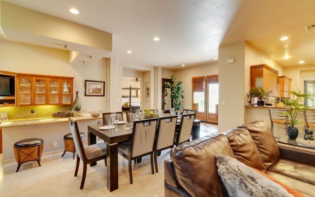 54444her 5 Bedroom Home