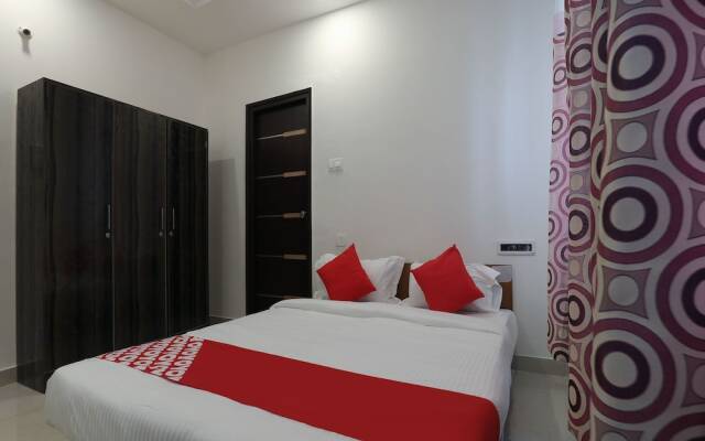 OYO 14184 Hotel Green Stone