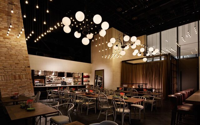 Courtyard by Marriott Tokyo Station Hotel