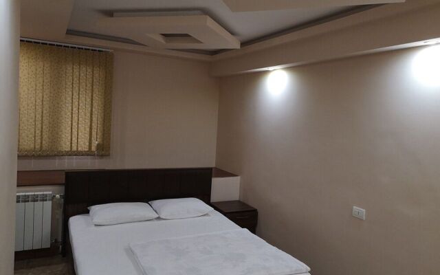 Prime Hotel & Hostel