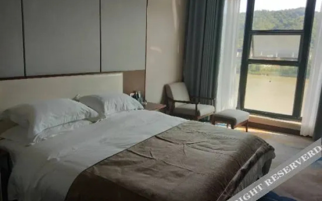 Yihua Smart Boutique Hotel(石泉易桦智能精品酒店)