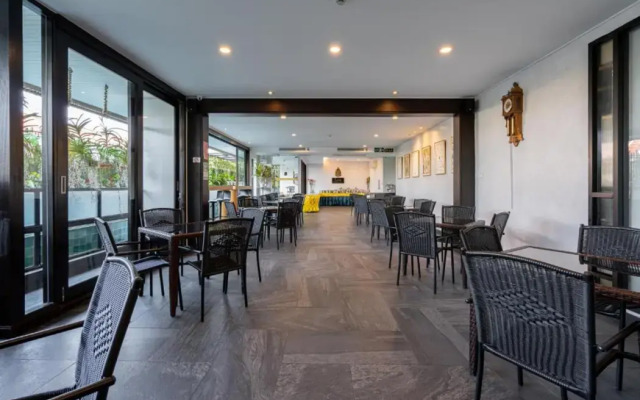 Lani Chiang Mai Hotel