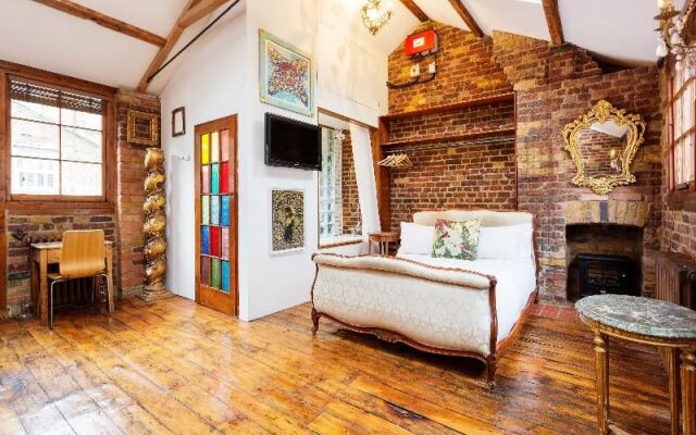 Veeve - Quirky Teesdale Mews