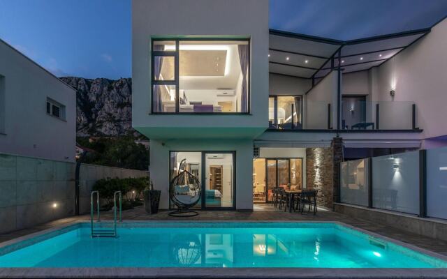 Amazing Home in Kostelj With Wifi and 4 Bedrooms