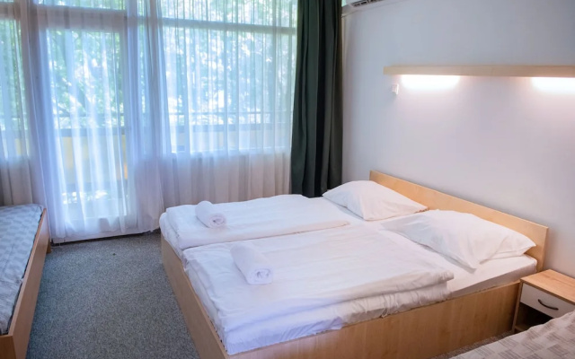 CE Napfény Hotel