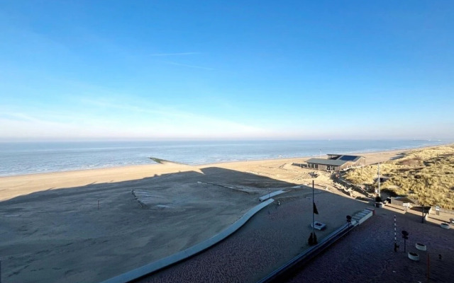 Apartment in Wenduine With Stunning Sea View