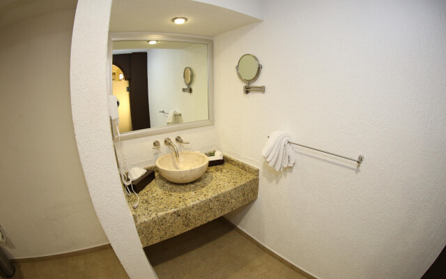 Gran Plaza Hotel & Convention Center