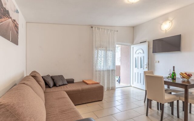 Waterfront Apartment in Vir With Balcony and Barbecue