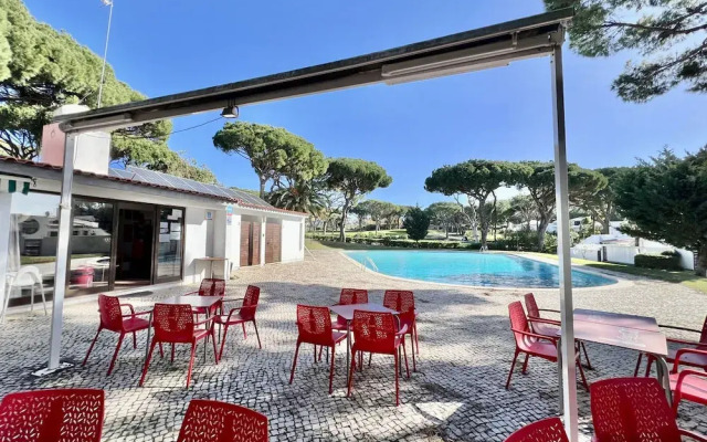 Vilamoura SUN Bright With Pool by Homing