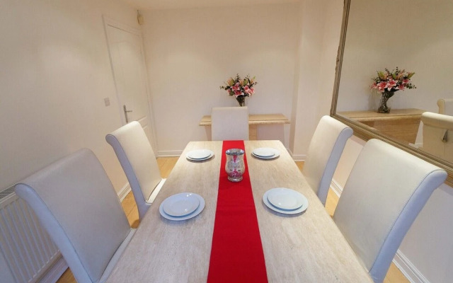Leeds Townhouse Apartments 7 Beds in 4 Bedrooms