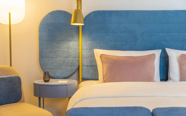 Capri by Fraser Leipzig