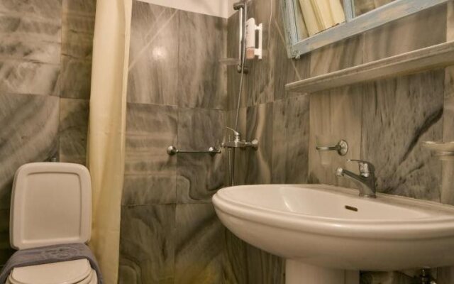 Golden Beach Hotel & Apartments