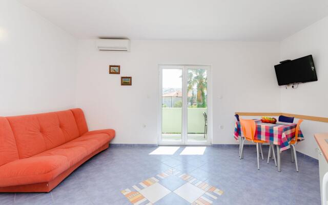 Apartments Ruzica M in Lopar - island Rab