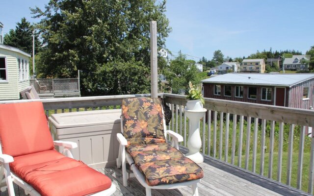 Sals Bed and Breakfast by the Sea