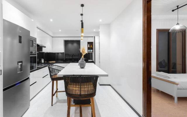 Luxury 3 bedrooms apartment with pool 100MBs wifi