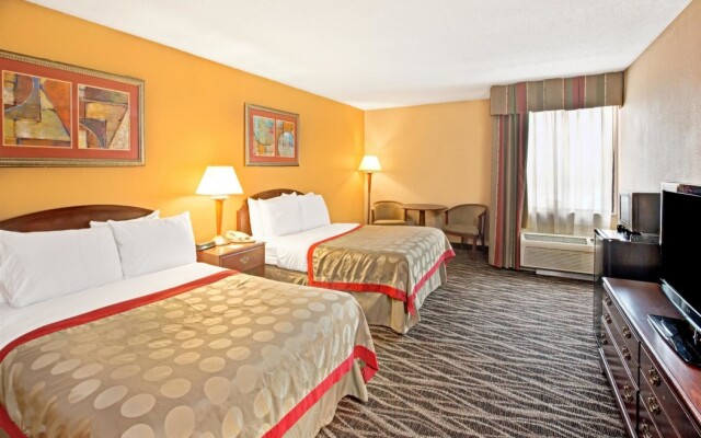 Holiday Inn Hotel Statesville-I-77 Exit 49a