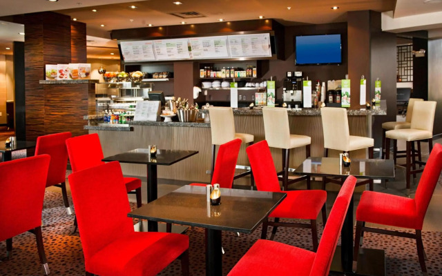 Courtyard by Marriott Dulles Town Center
