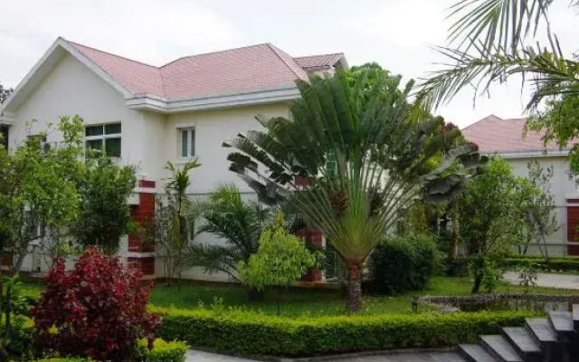 Yurui Hot Spring Garden Hotel