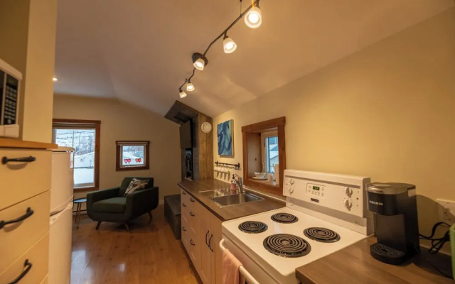 Downtown Whitehorse - Treehouse