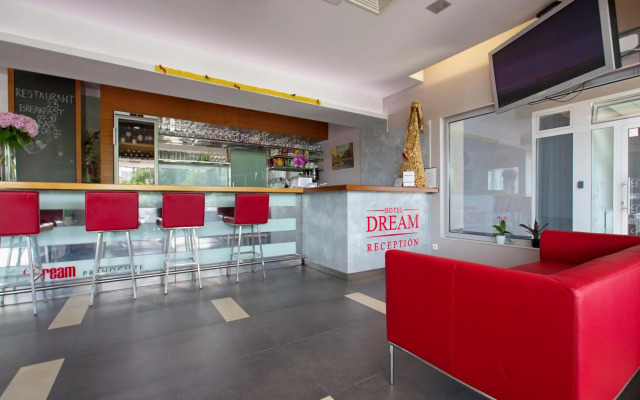 Dream Hotel