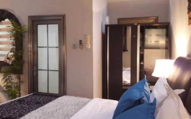 Jerry's Guest House